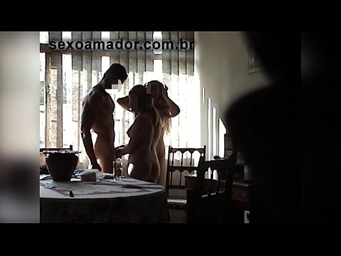 ❤️ Sexu-lagunek gizon erraldoi bat eta hirukote batera gonbidatzen dituzte berarekin ❤️ Pornografia besterik ez %eu.sexygirlspics.ruan ️❤