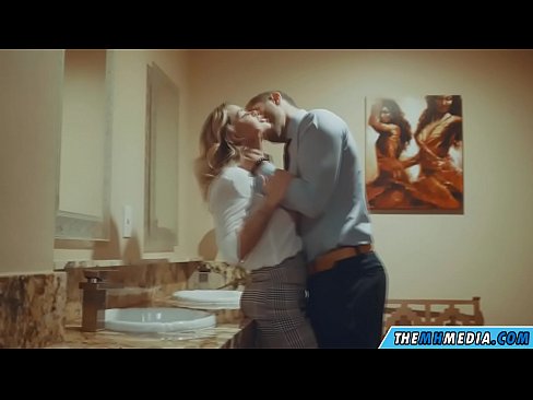 ❤️ Ilehoria busti batek komun publiko batean seduzitzen zaituenean ❤️ Pornografia besterik ez %eu.sexygirlspics.ruan ️❤